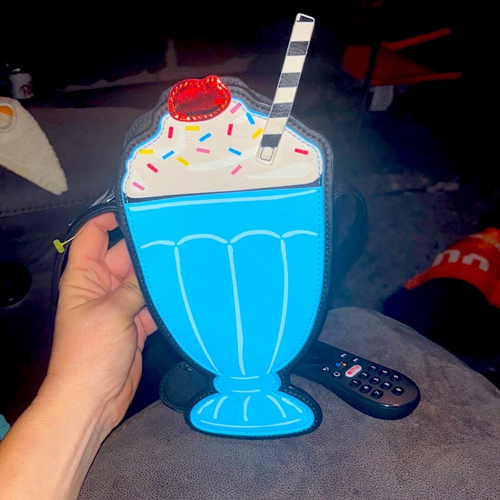 Milkshake purse